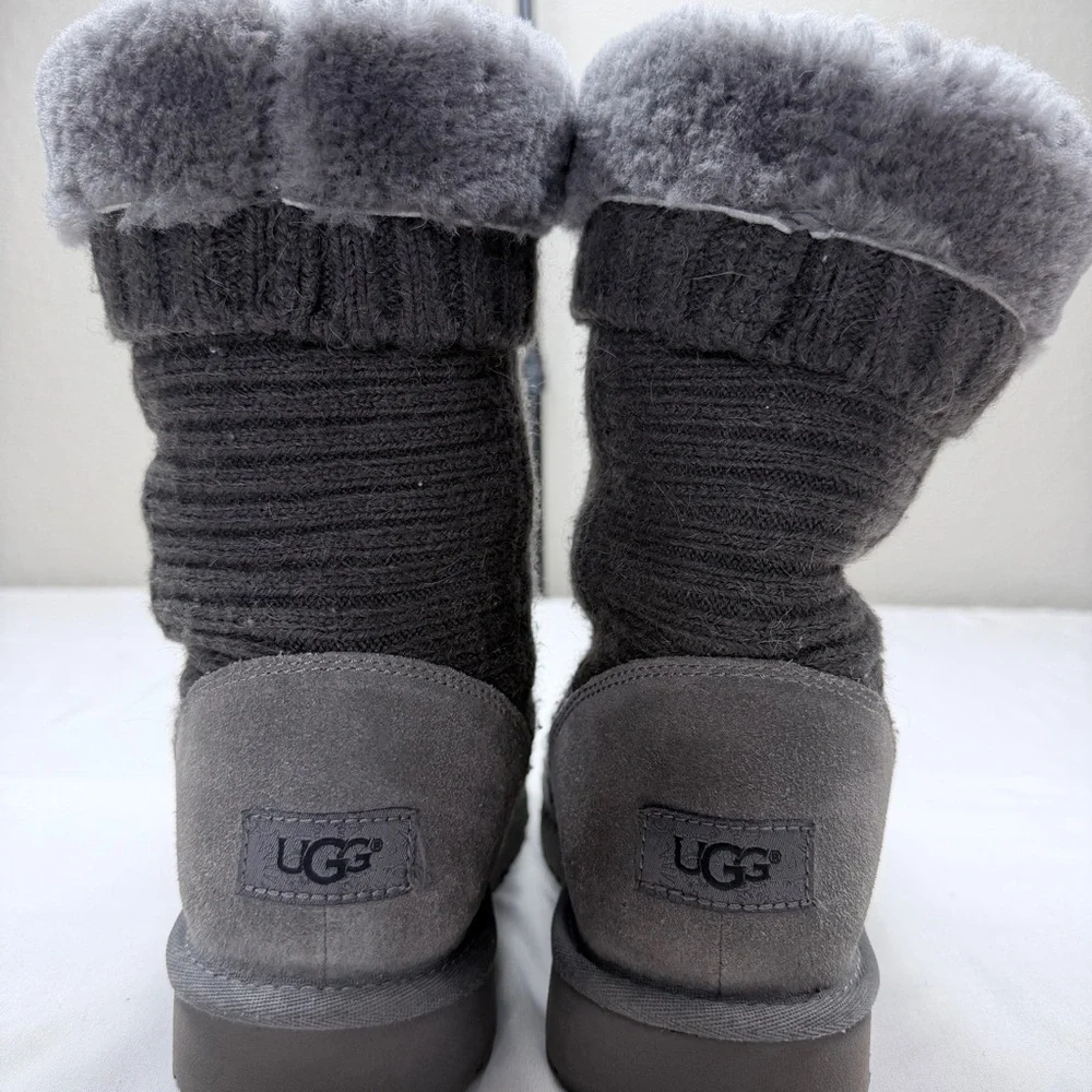 UGG Gray Ribbed Knit Shearling Lined Boots